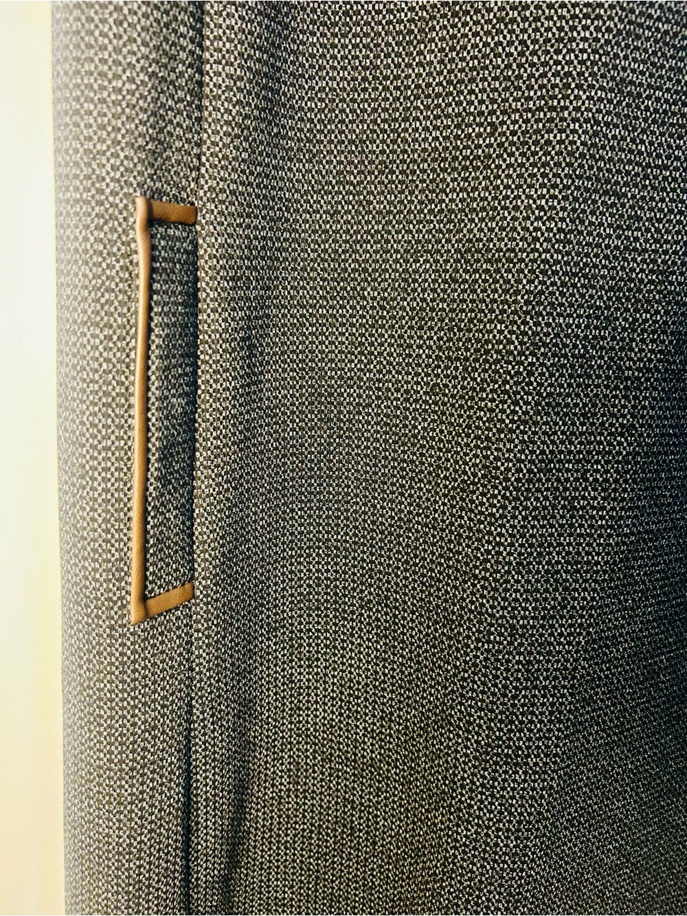 Sleeveless Gray Midi Shift Dress with Tan Piping - Picture 5 of 9